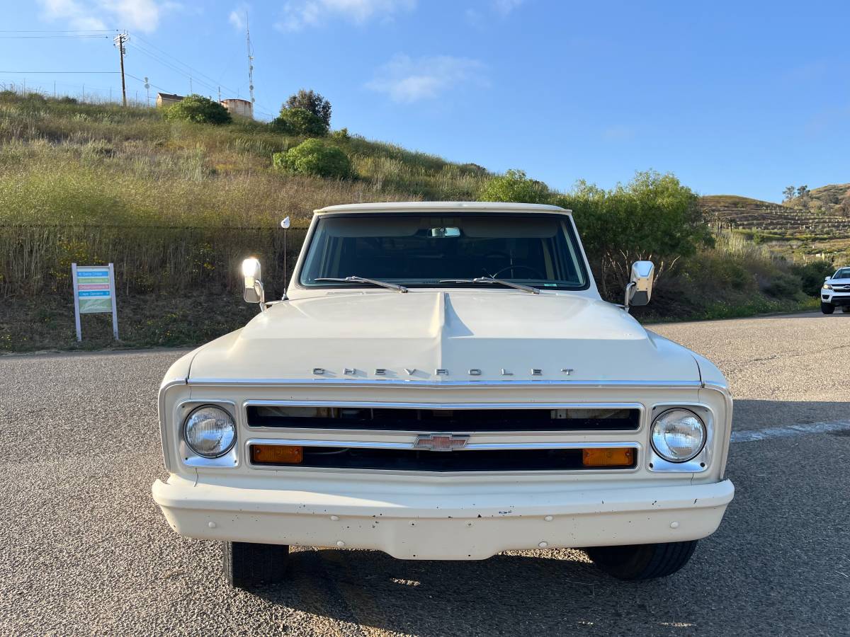 Chevrolet-C20-truck-1968-white-5