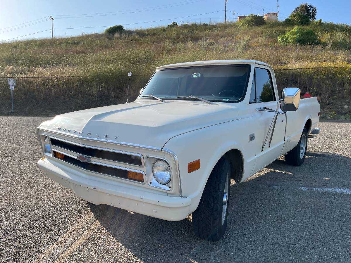Chevrolet-C20-truck-1968-white-6