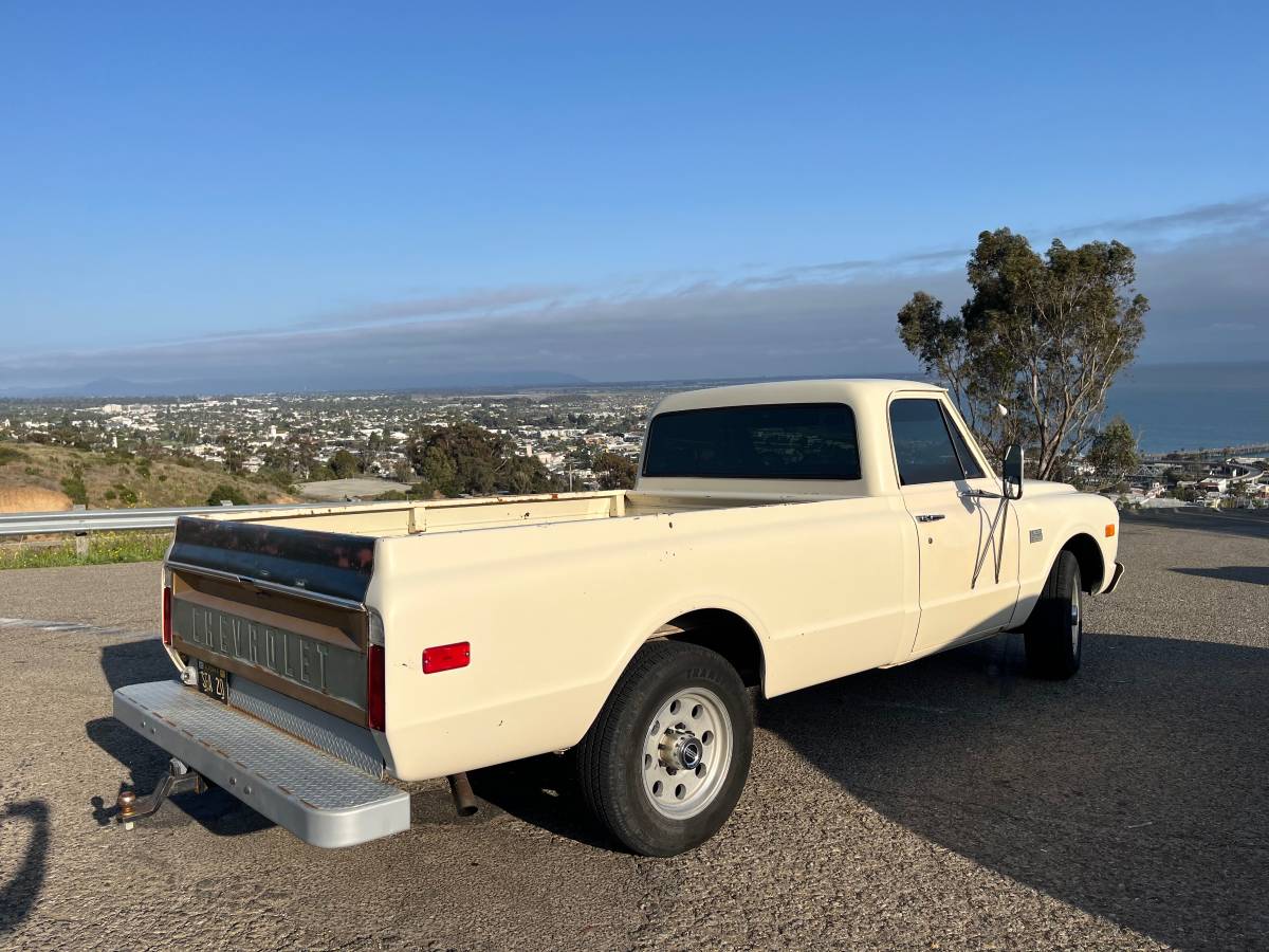 Chevrolet-C20-truck-1968-white-8