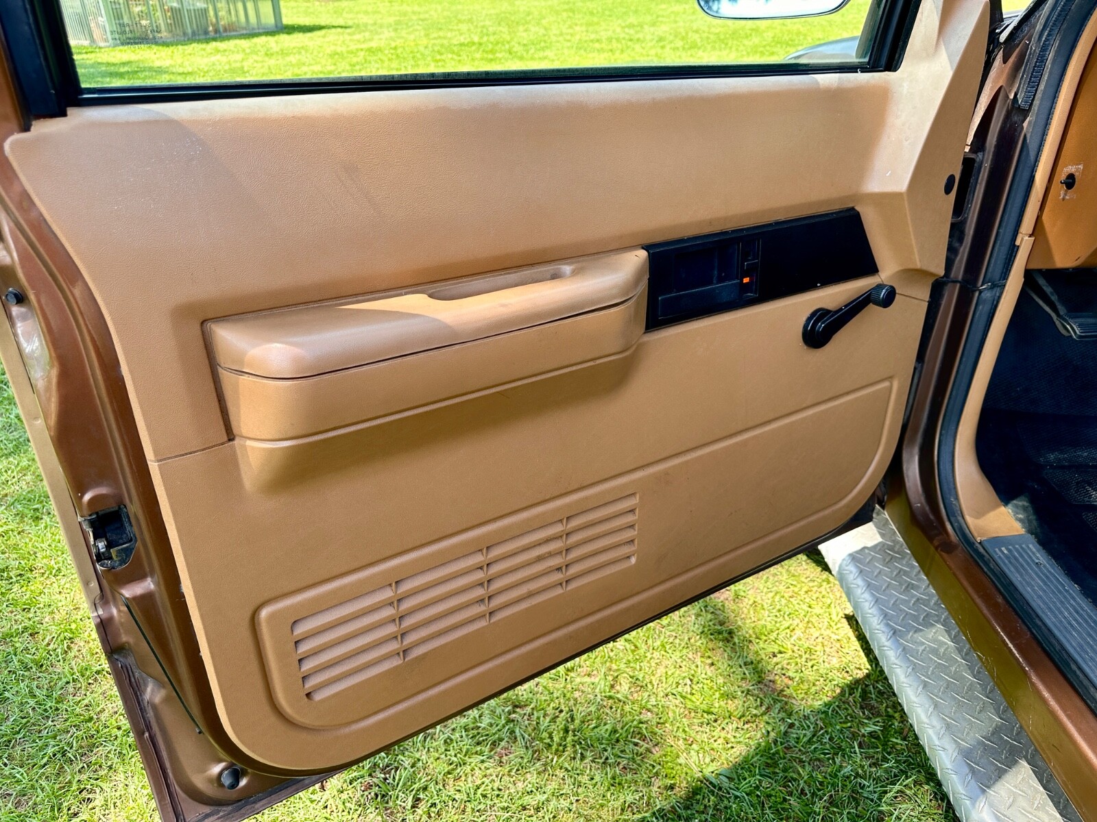 Chevrolet-CK-Pickup-1500-1989-Standard-Cab-Pickup-13