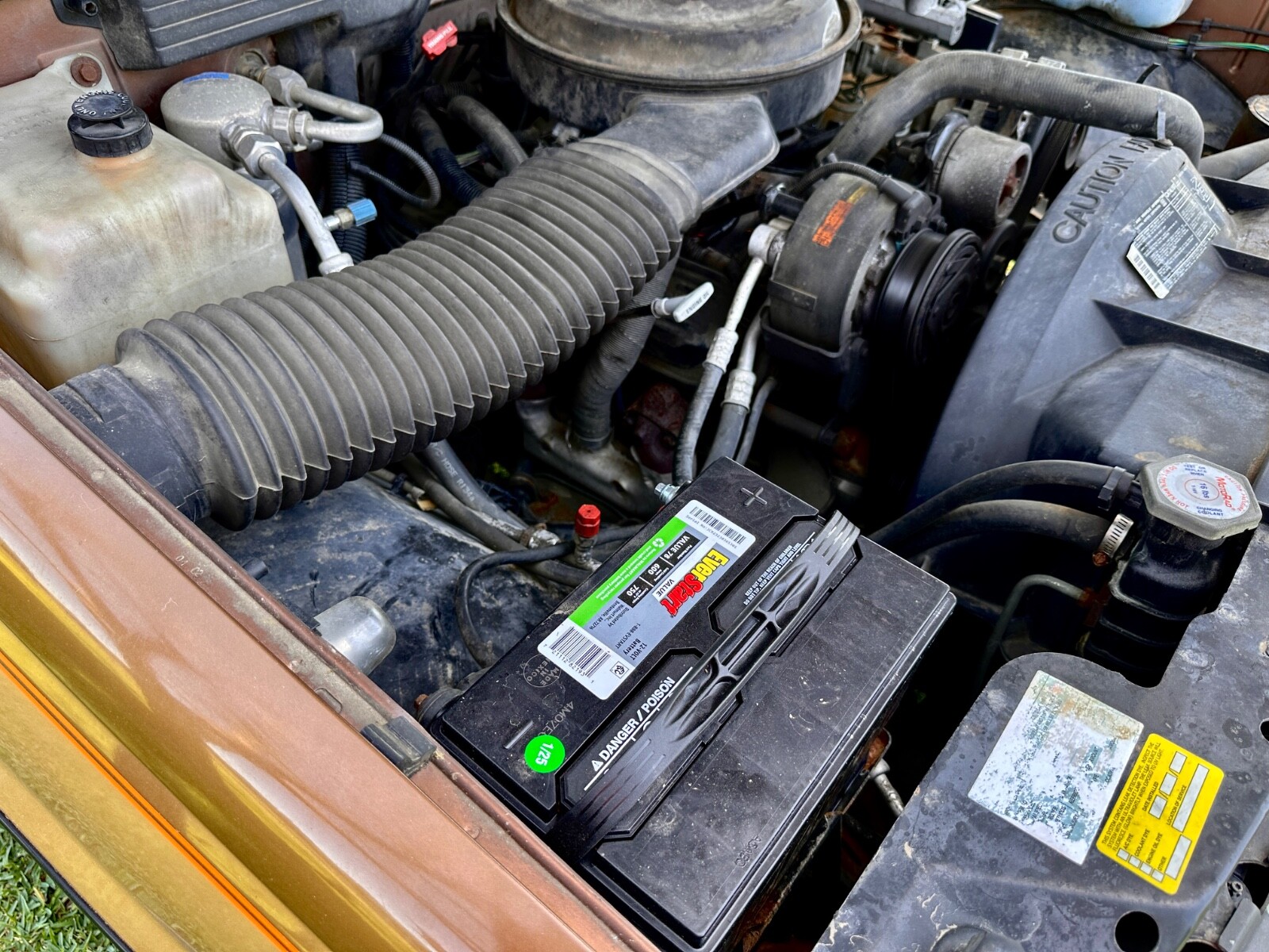 Chevrolet-CK-Pickup-1500-1989-Standard-Cab-Pickup-16