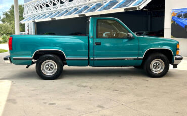 Chevrolet-CK-Pickup-1500-1995-Pickup-Truck-3