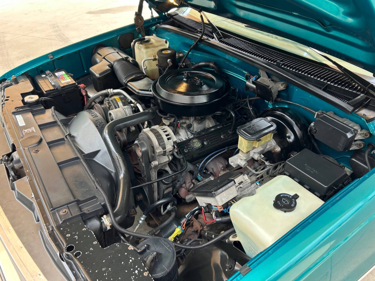 Chevrolet-CK-Pickup-1500-1995-Pickup-Truck-32