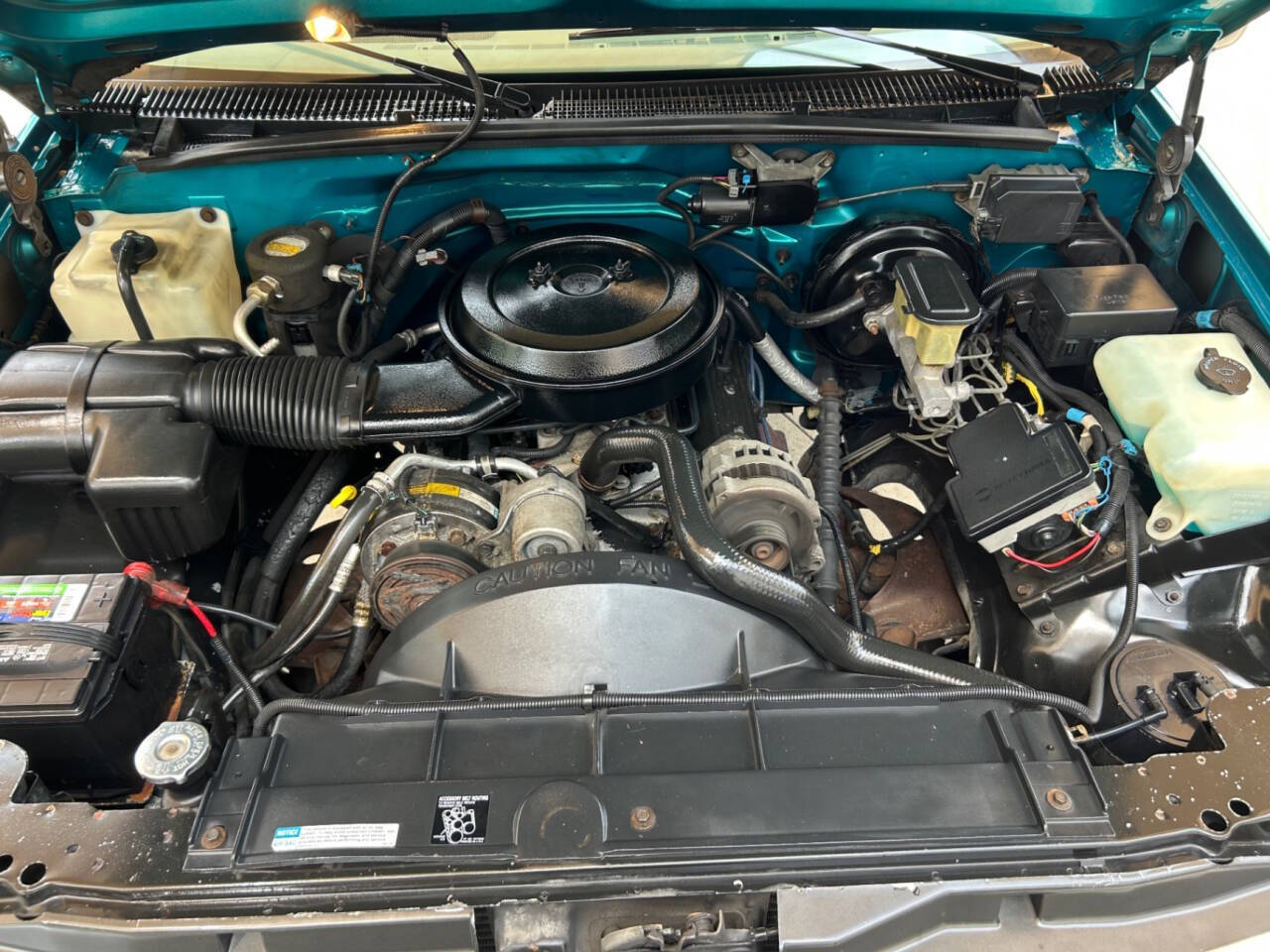 Chevrolet-CK-Pickup-1500-1995-Pickup-Truck-33