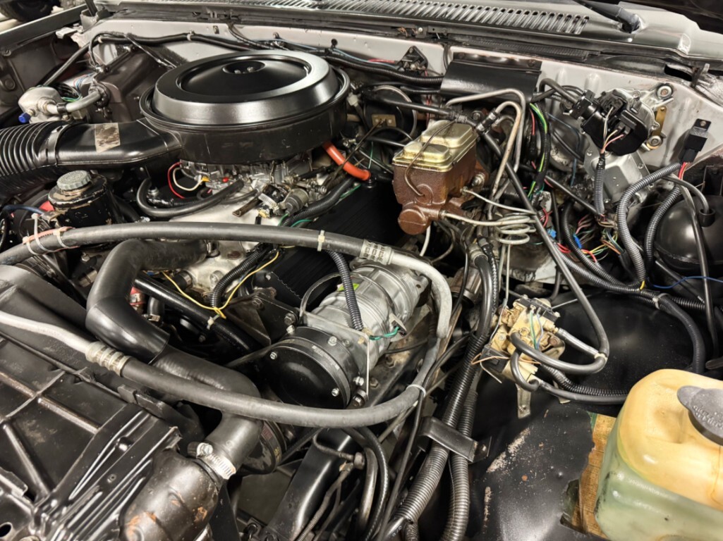 Chevrolet-CK-Pickup-3500-1984-Crew-Cab-Pickup-13