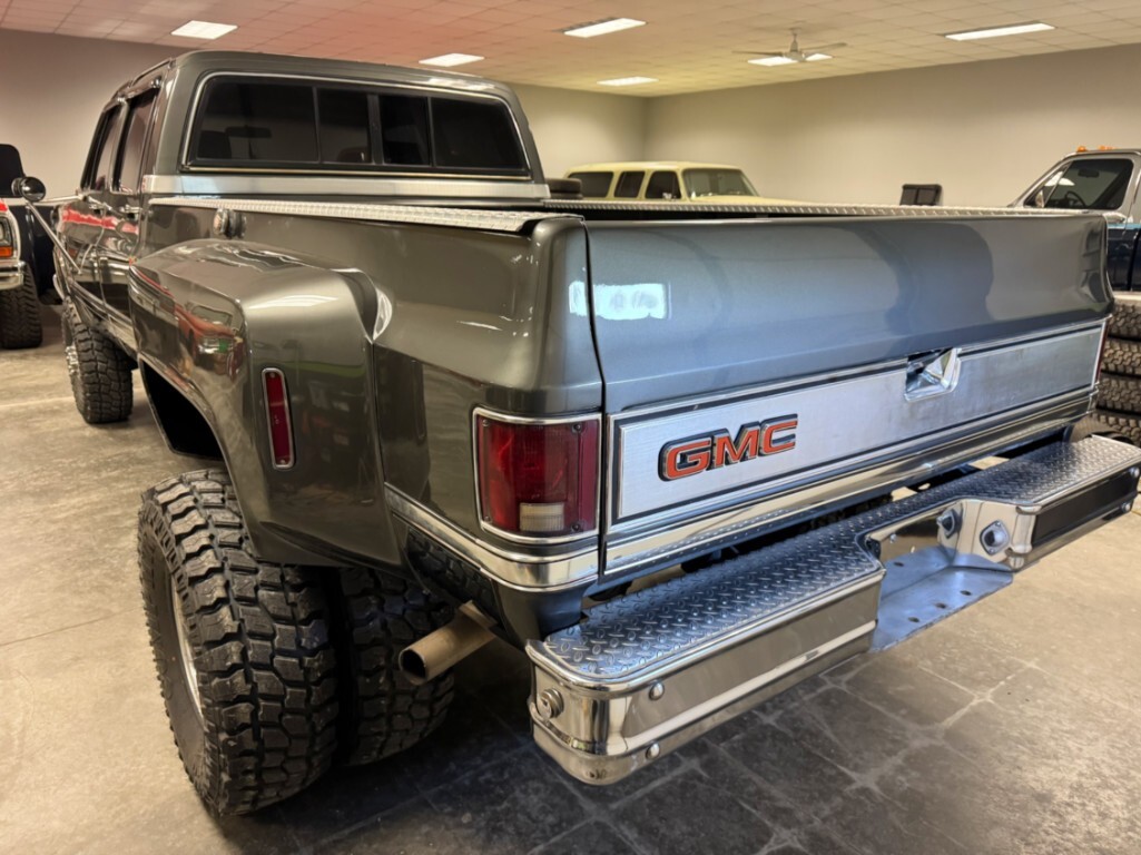 Chevrolet-CK-Pickup-3500-1984-Crew-Cab-Pickup-2