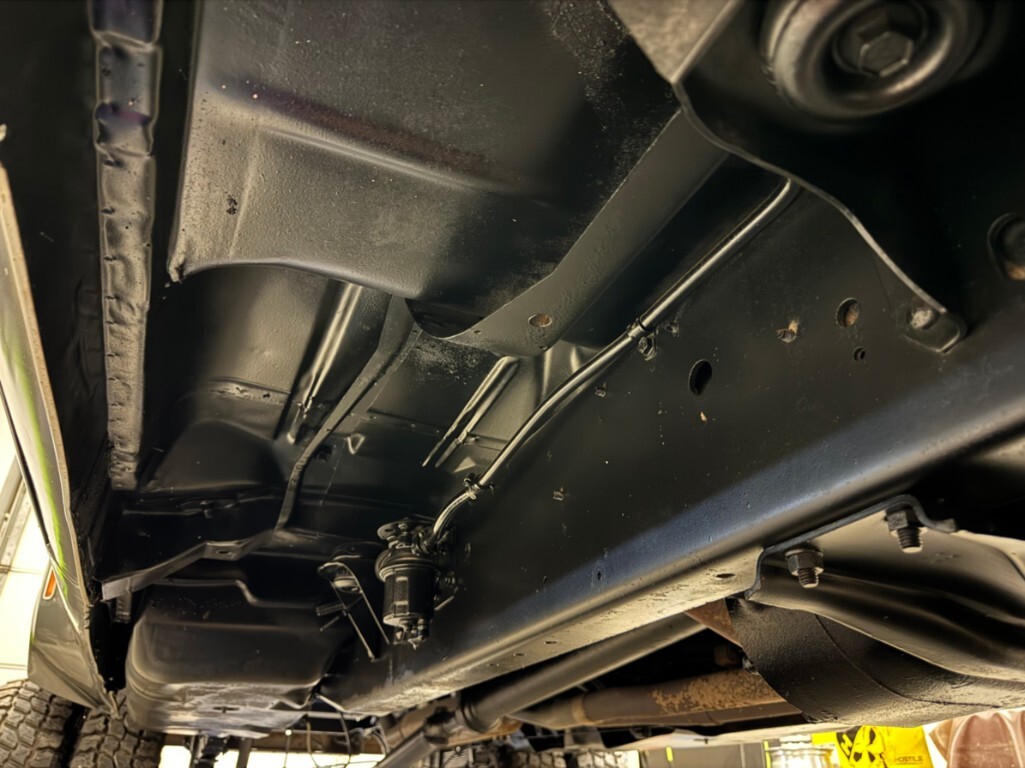 Chevrolet-CK-Pickup-3500-1984-Crew-Cab-Pickup-22