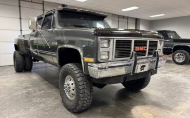 Chevrolet-CK-Pickup-3500-1984-Crew-Cab-Pickup-3