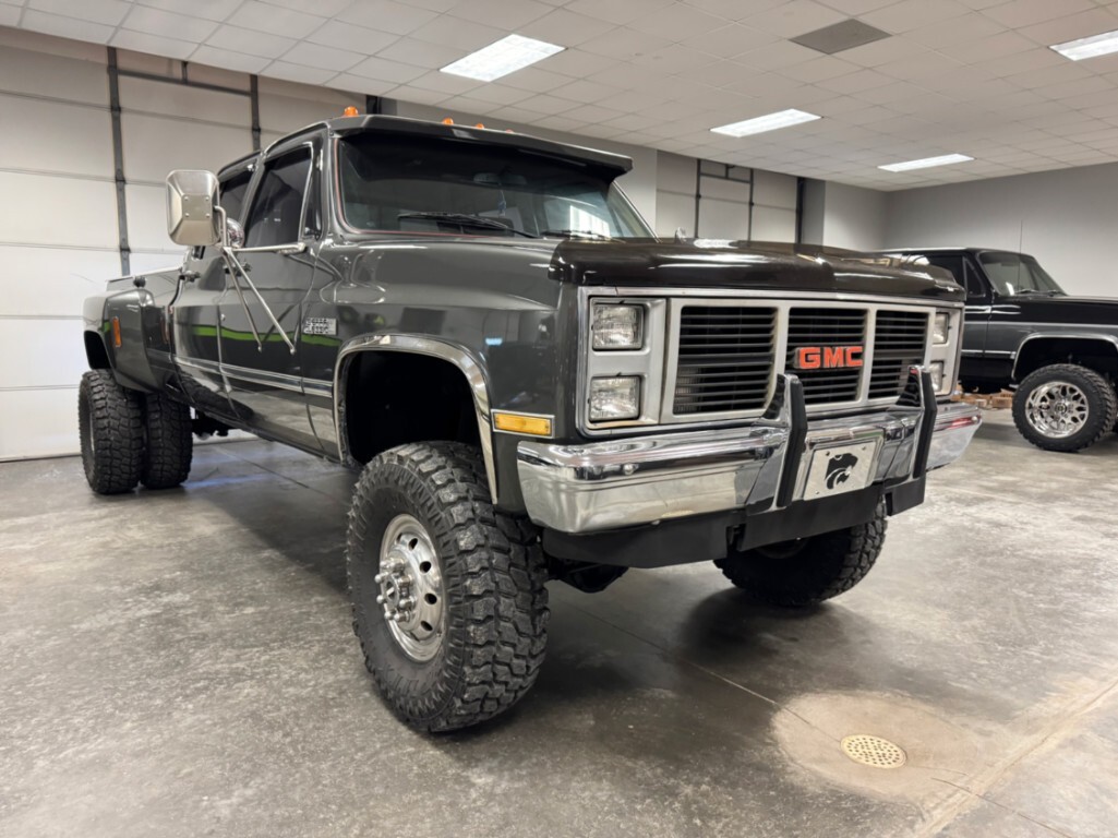 Chevrolet-CK-Pickup-3500-1984-Crew-Cab-Pickup-3