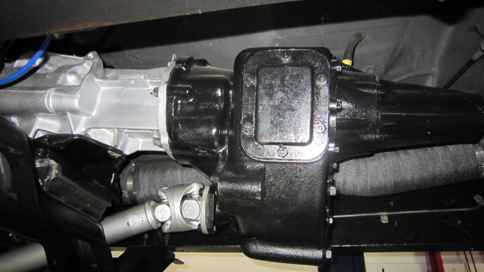 Chevrolet-CK-Pickup-3500-1984-Crew-Cab-Pickup-36