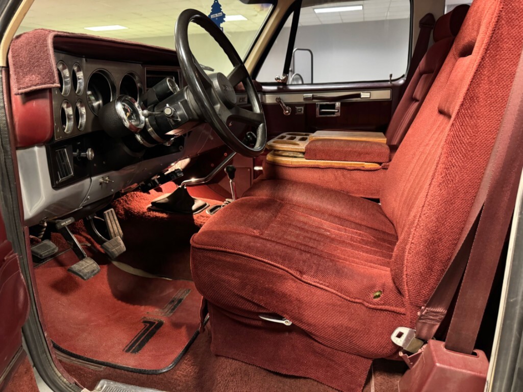Chevrolet-CK-Pickup-3500-1984-Crew-Cab-Pickup-6
