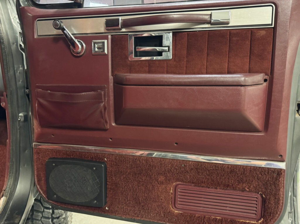 Chevrolet-CK-Pickup-3500-1984-Crew-Cab-Pickup-9