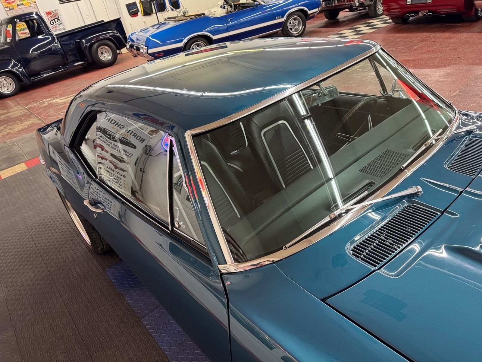 Chevrolet-Camaro-1967-2-Door-10