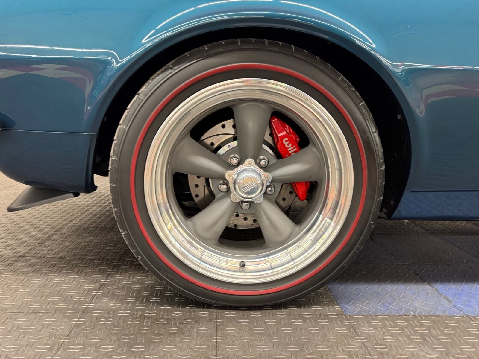 Chevrolet-Camaro-1967-2-Door-24