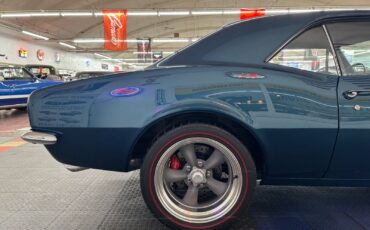Chevrolet-Camaro-1967-2-Door-27