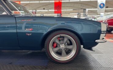 Chevrolet-Camaro-1967-2-Door-29