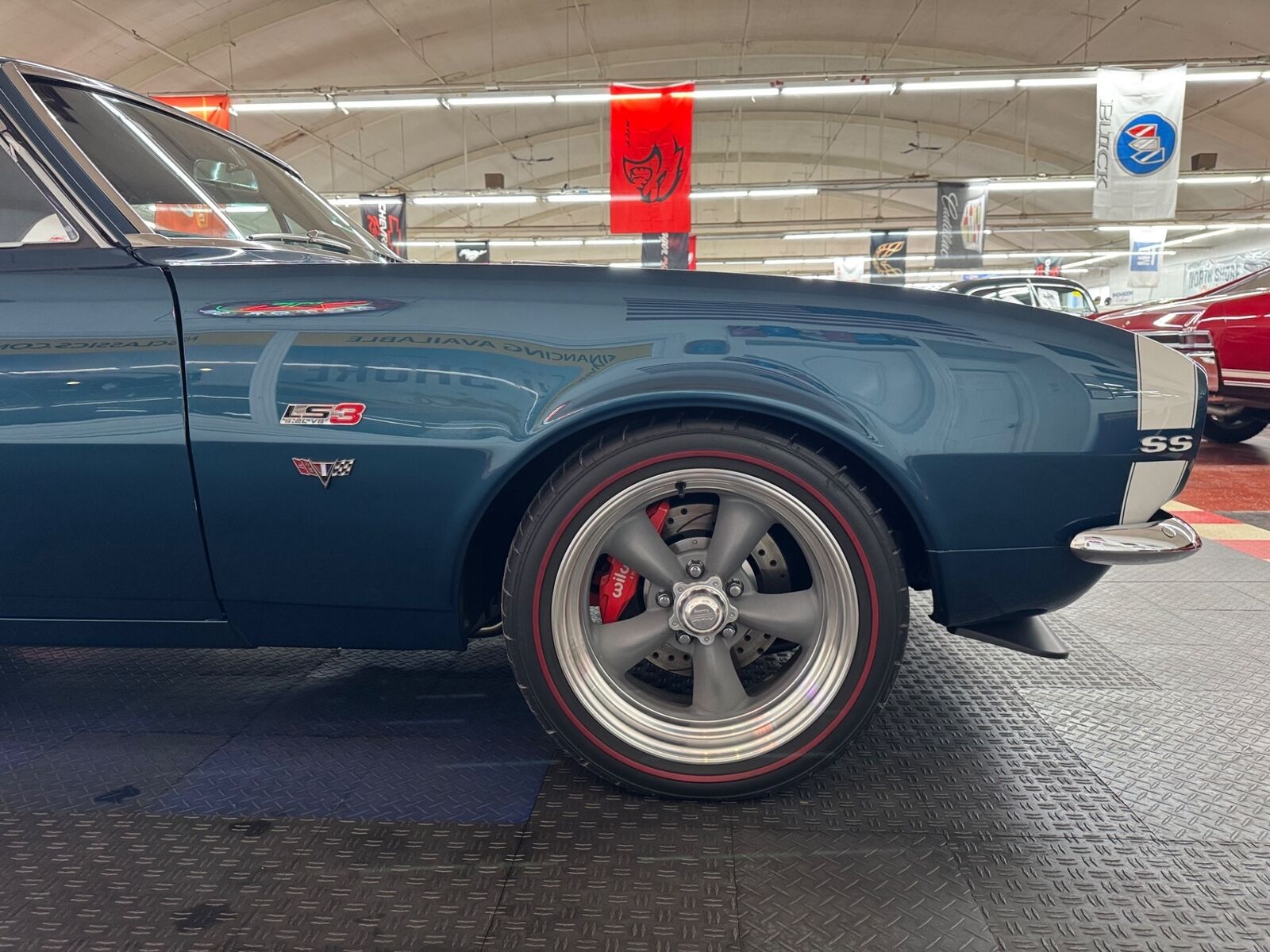 Chevrolet-Camaro-1967-2-Door-29