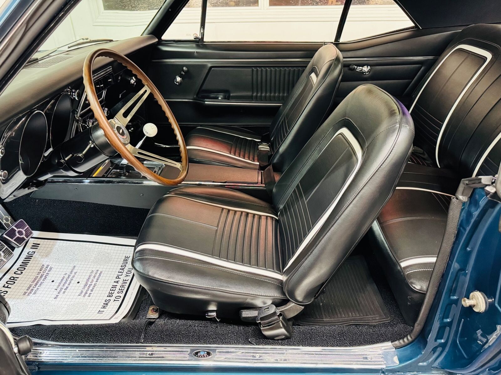 Chevrolet-Camaro-1967-2-Door-32