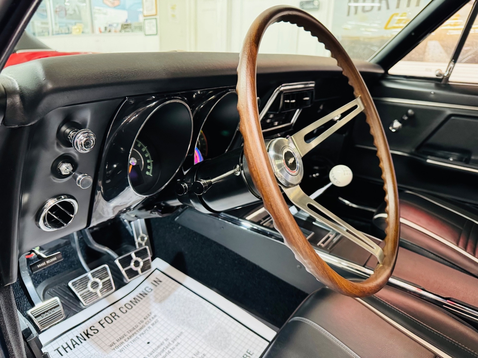 Chevrolet-Camaro-1967-2-Door-34
