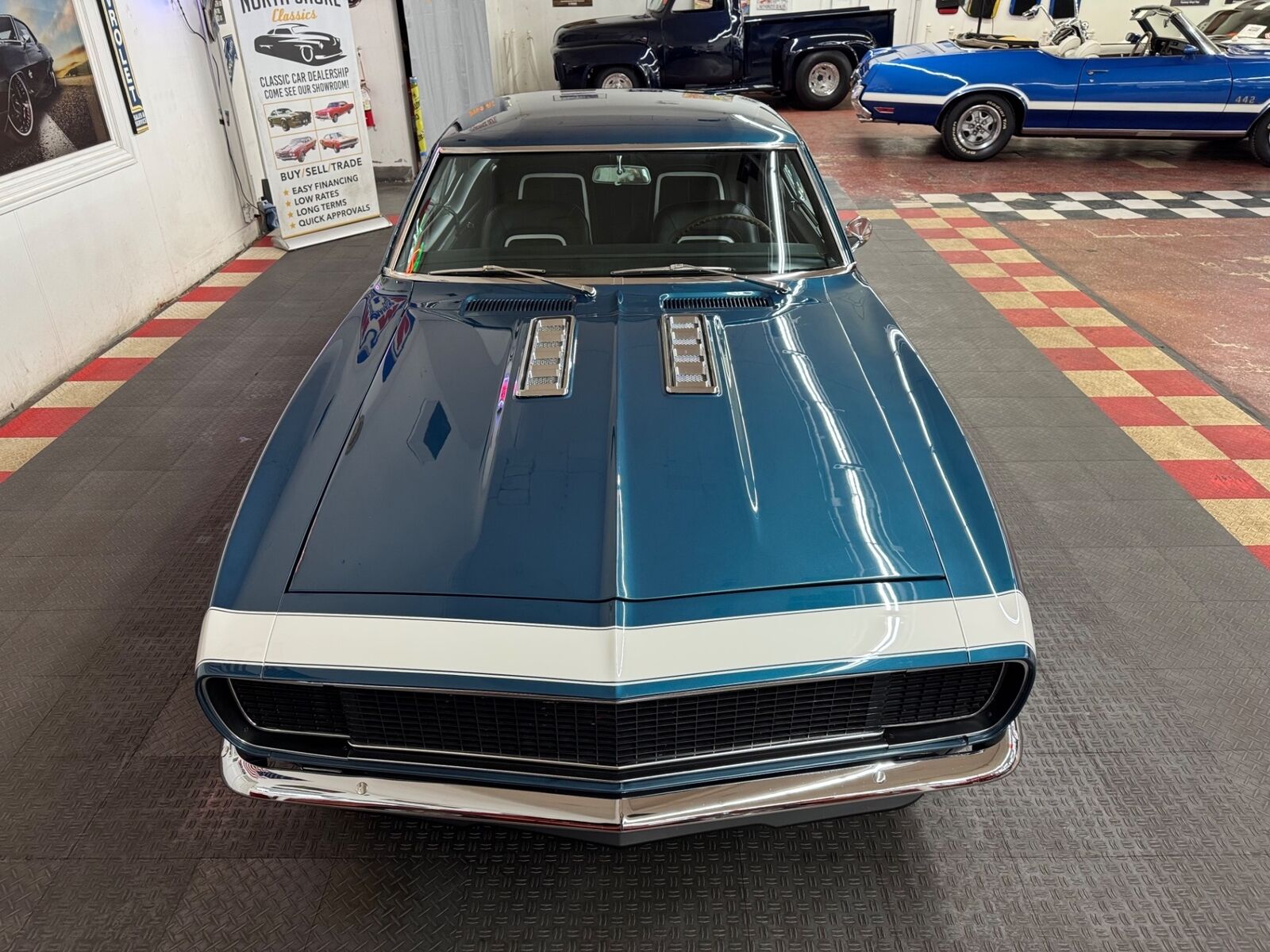 Chevrolet-Camaro-1967-2-Door-4