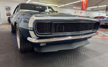 Chevrolet-Camaro-1967-2-Door-7