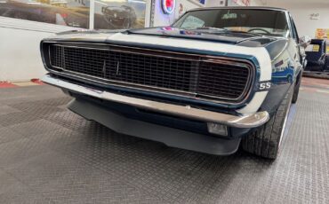 Chevrolet-Camaro-1967-2-Door-8
