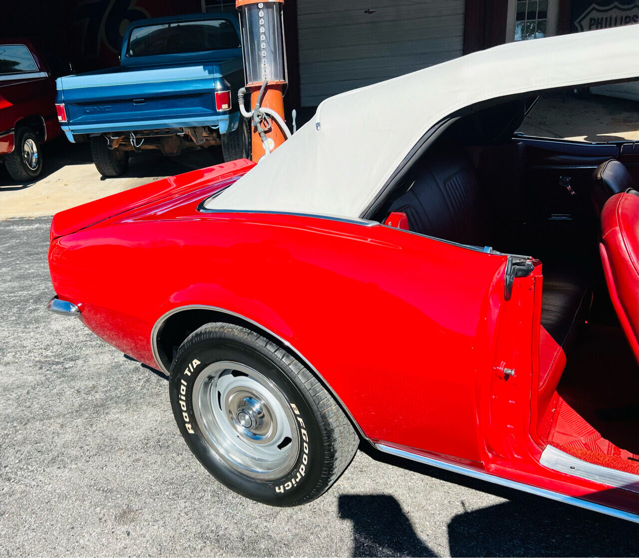 Chevrolet-Camaro-1967-American-Muscle-Car-33