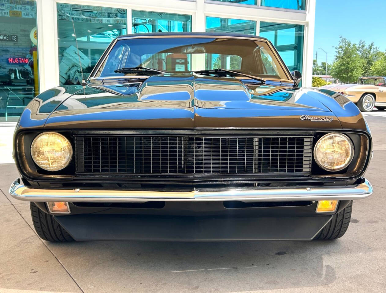 Chevrolet-Camaro-1967-Convertible-2