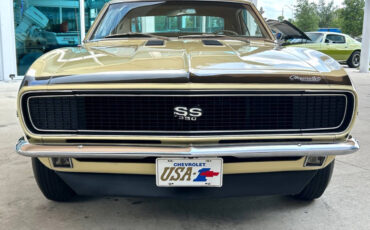 Chevrolet-Camaro-1967-Hatchback-1