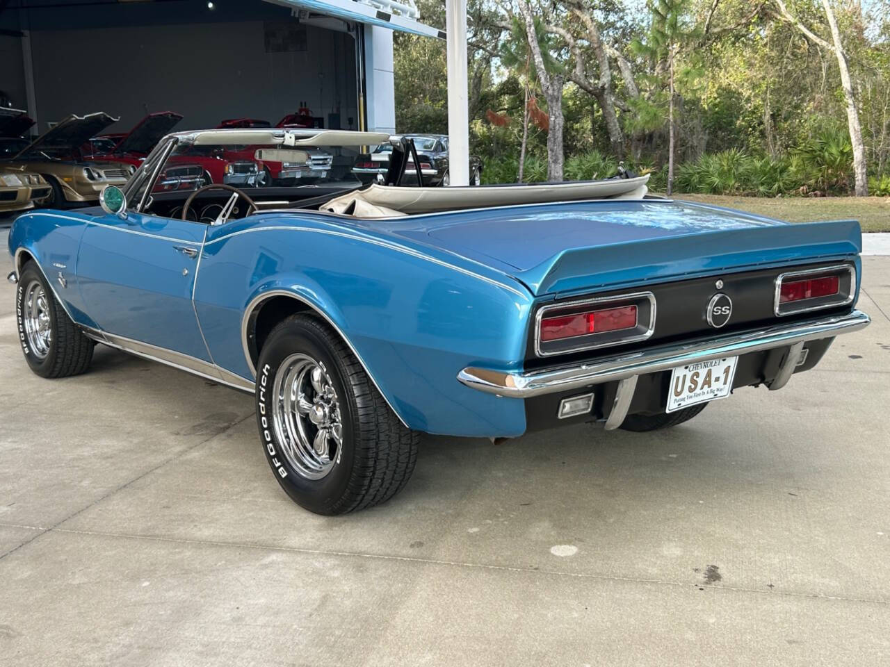 Chevrolet-Camaro-1967-Hatchback-13