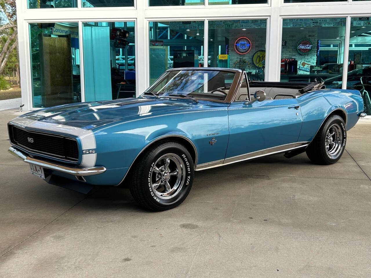 Chevrolet-Camaro-1967-Hatchback-15