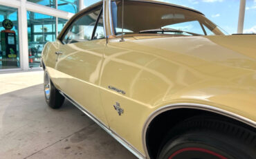 Chevrolet-Camaro-1967-Hatchback-16