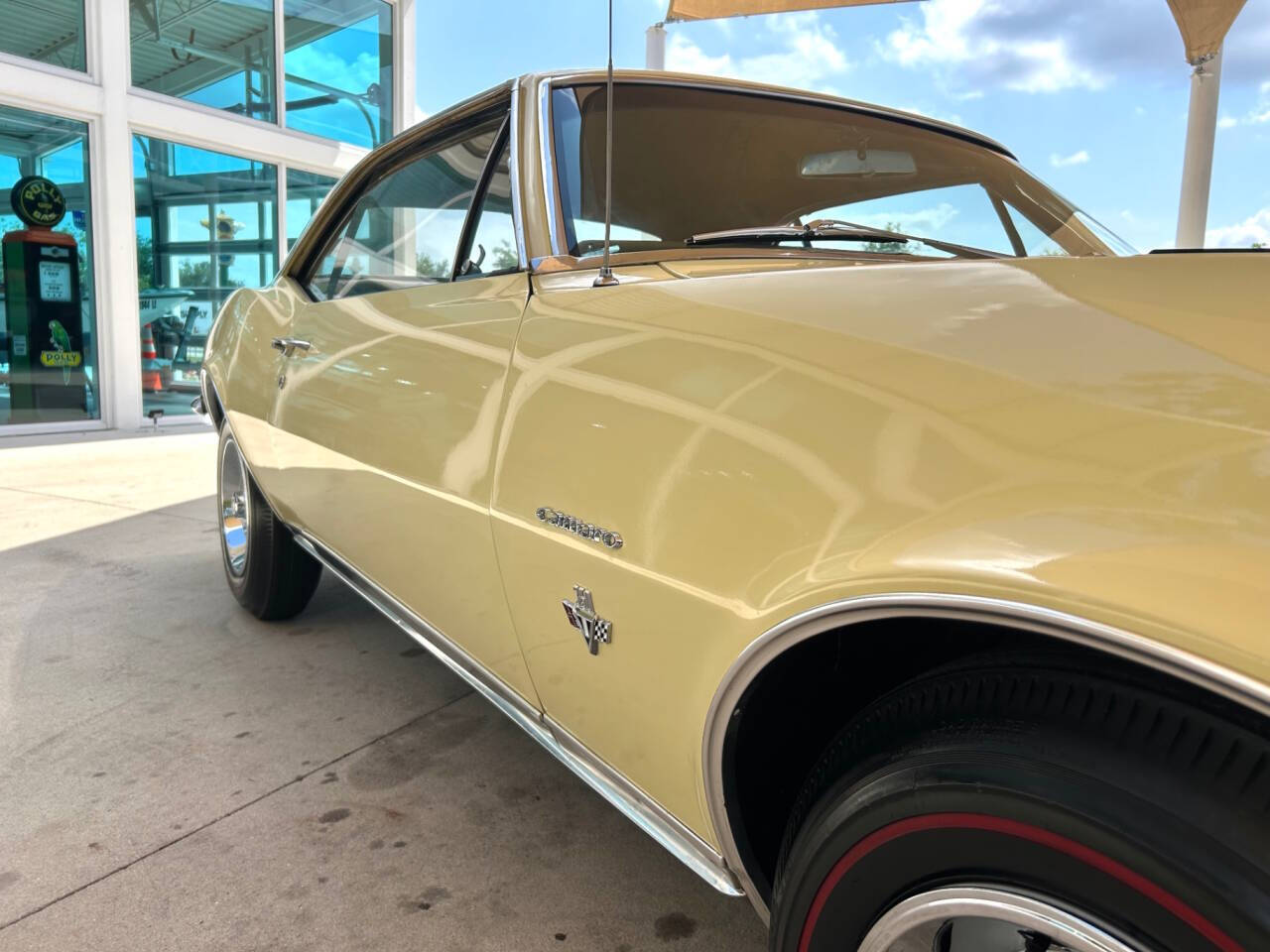 Chevrolet-Camaro-1967-Hatchback-16