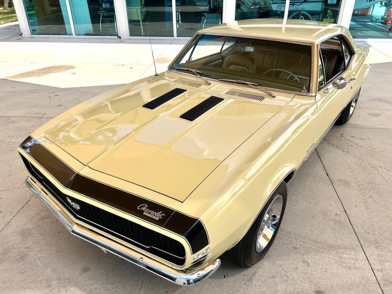 Chevrolet-Camaro-1967-Hatchback-18