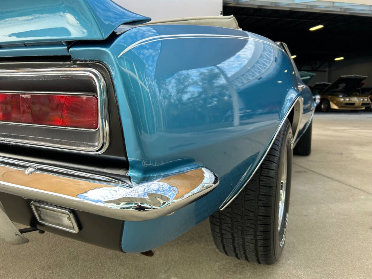 Chevrolet-Camaro-1967-Hatchback-19
