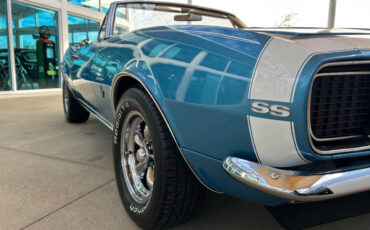 Chevrolet-Camaro-1967-Hatchback-21
