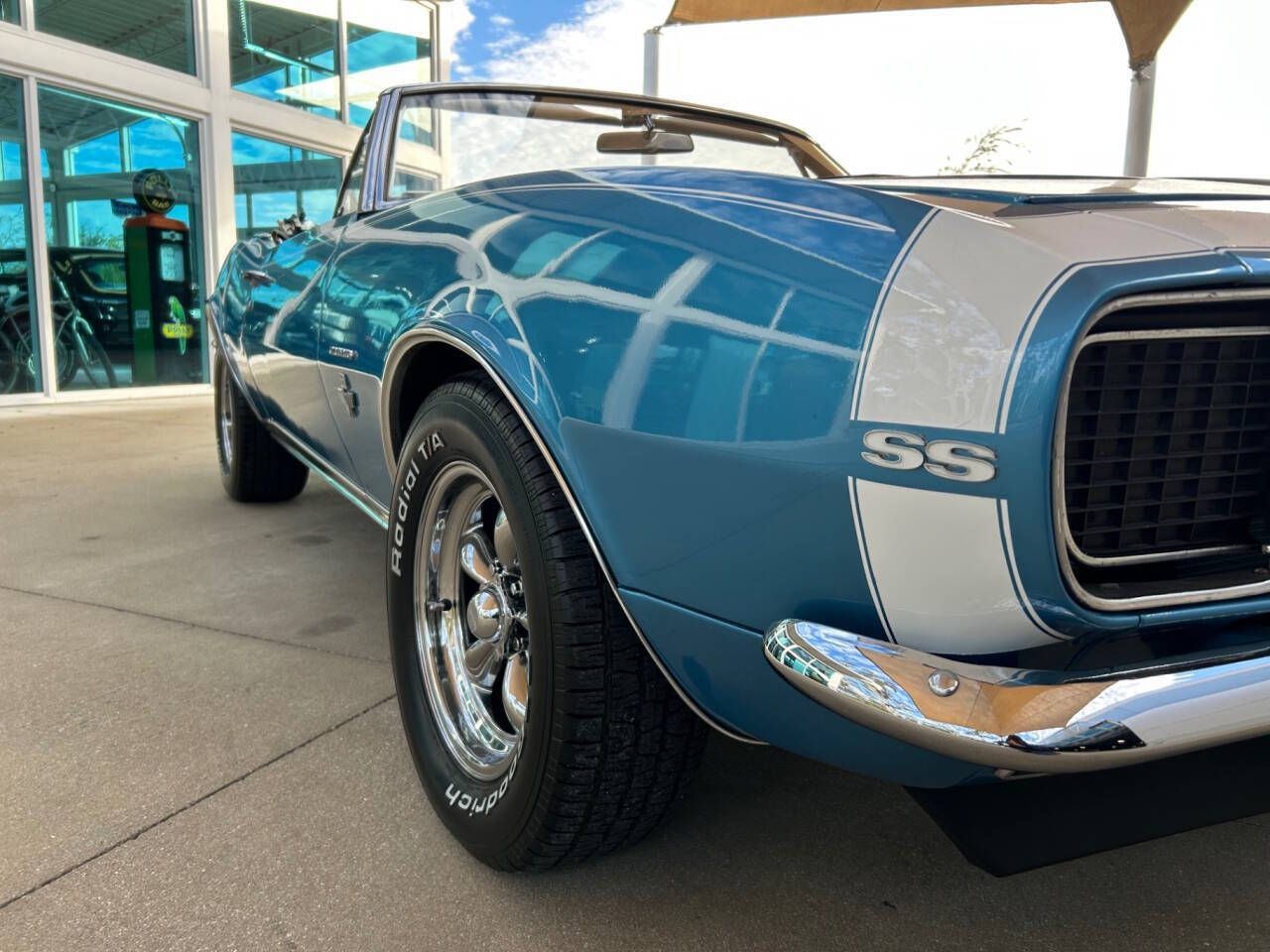 Chevrolet-Camaro-1967-Hatchback-21