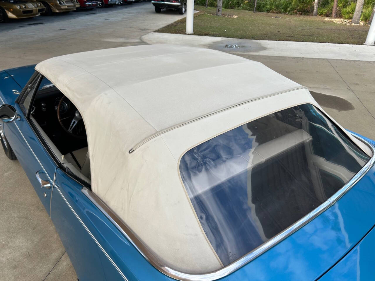 Chevrolet-Camaro-1967-Hatchback-25