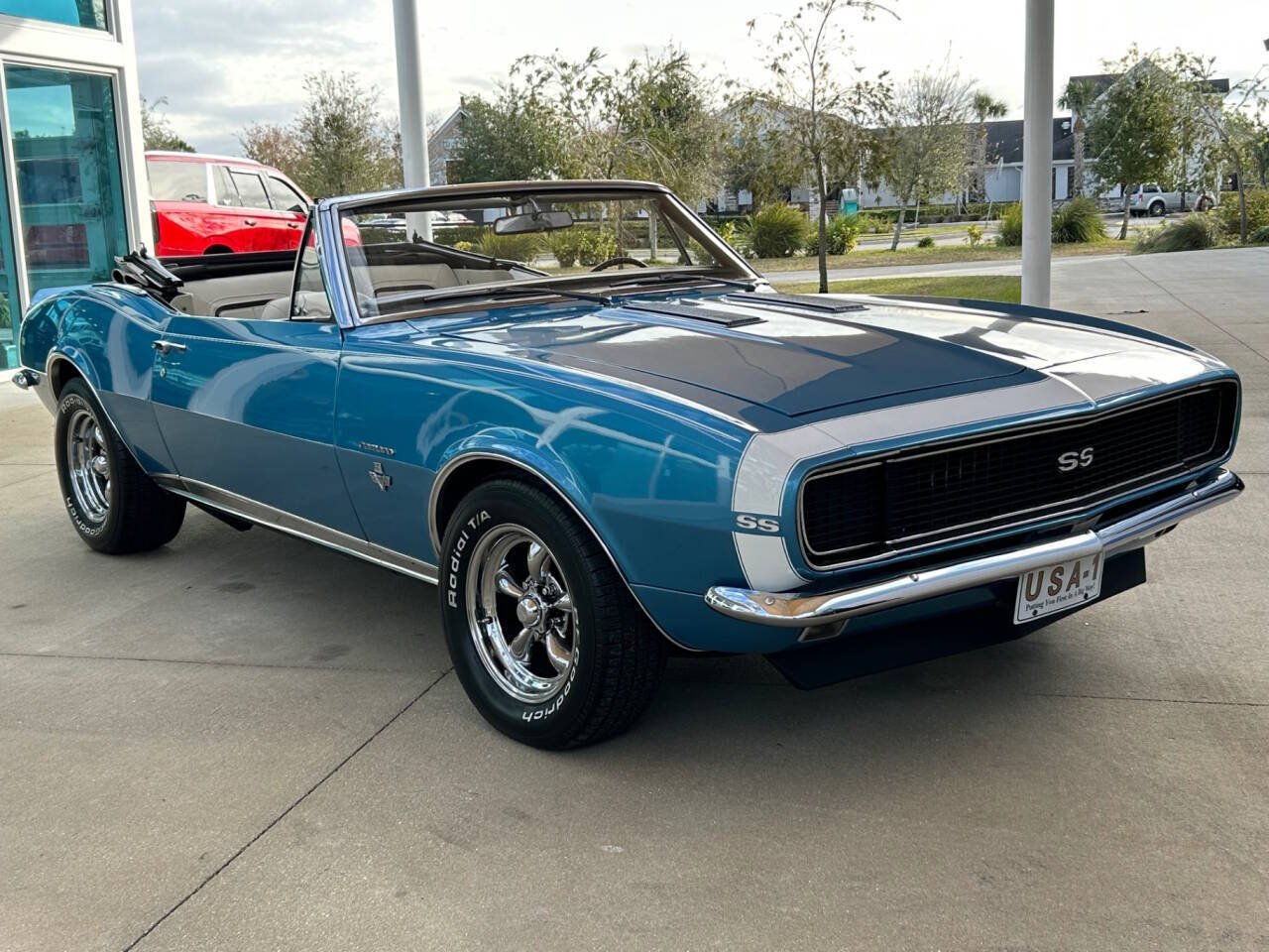 Chevrolet-Camaro-1967-Hatchback-3