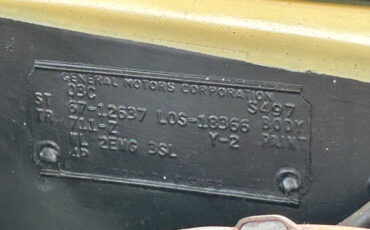 Chevrolet-Camaro-1967-Hatchback-39
