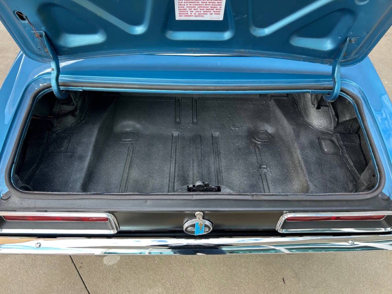 Chevrolet-Camaro-1967-Hatchback-8