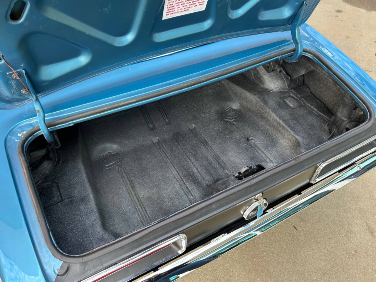 Chevrolet-Camaro-1967-Hatchback-9
