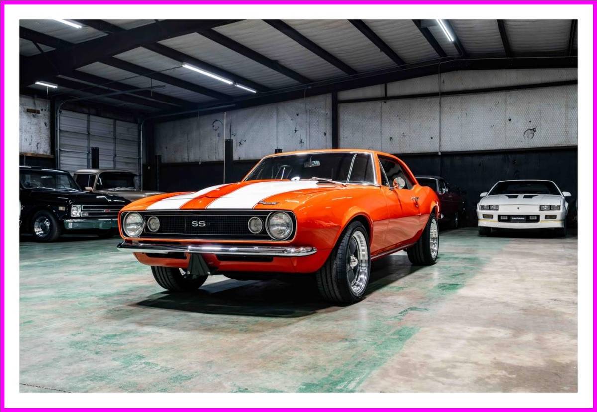 Chevrolet Camaro  1967 orange