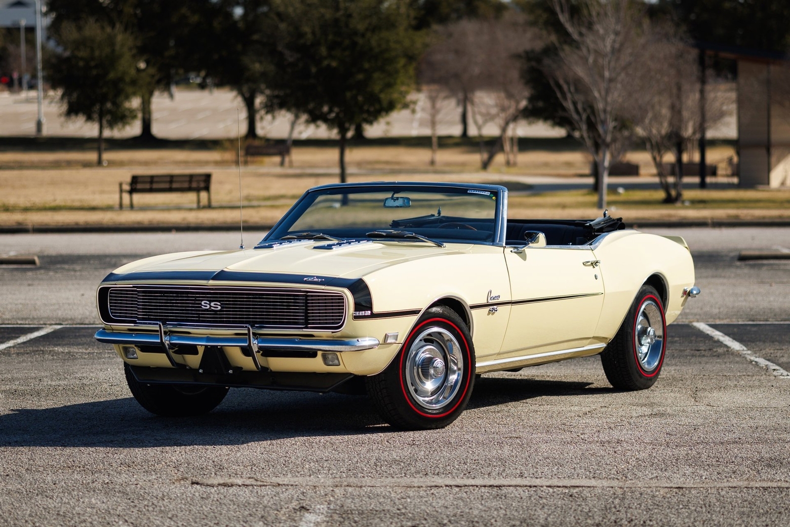 Chevrolet-Camaro-1968-Convertible-3