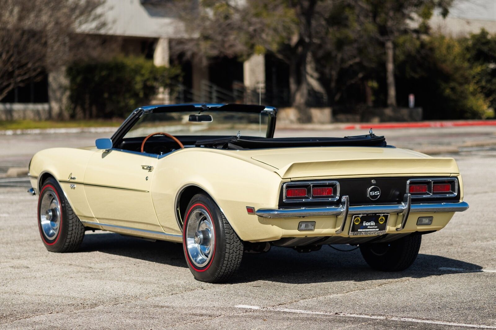 Chevrolet-Camaro-1968-Convertible-8