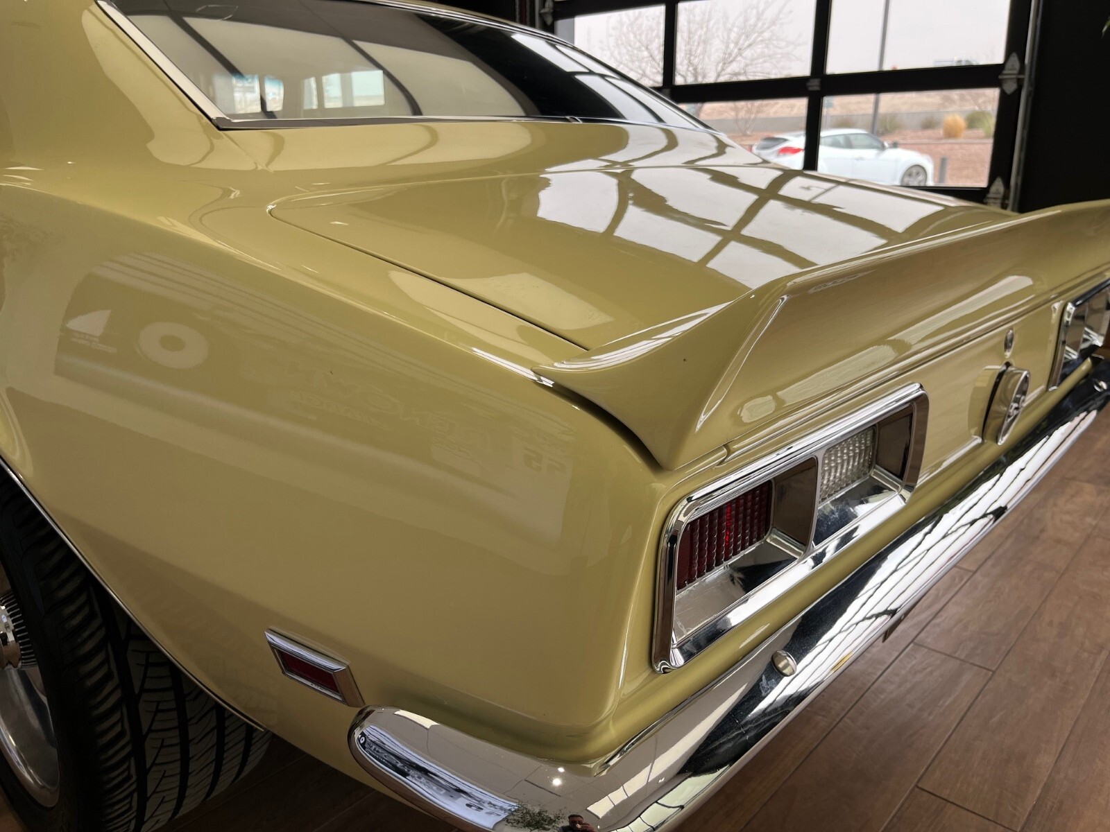 Chevrolet-Camaro-1968-Coupe-11