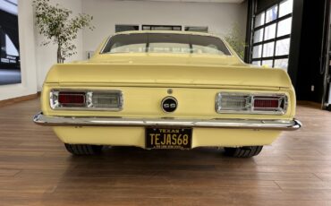 Chevrolet-Camaro-1968-Coupe-3