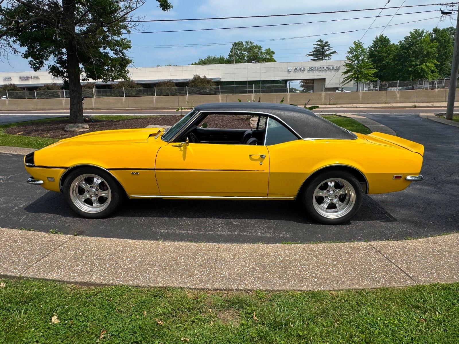 Chevrolet-Camaro-1968-Coupe-5