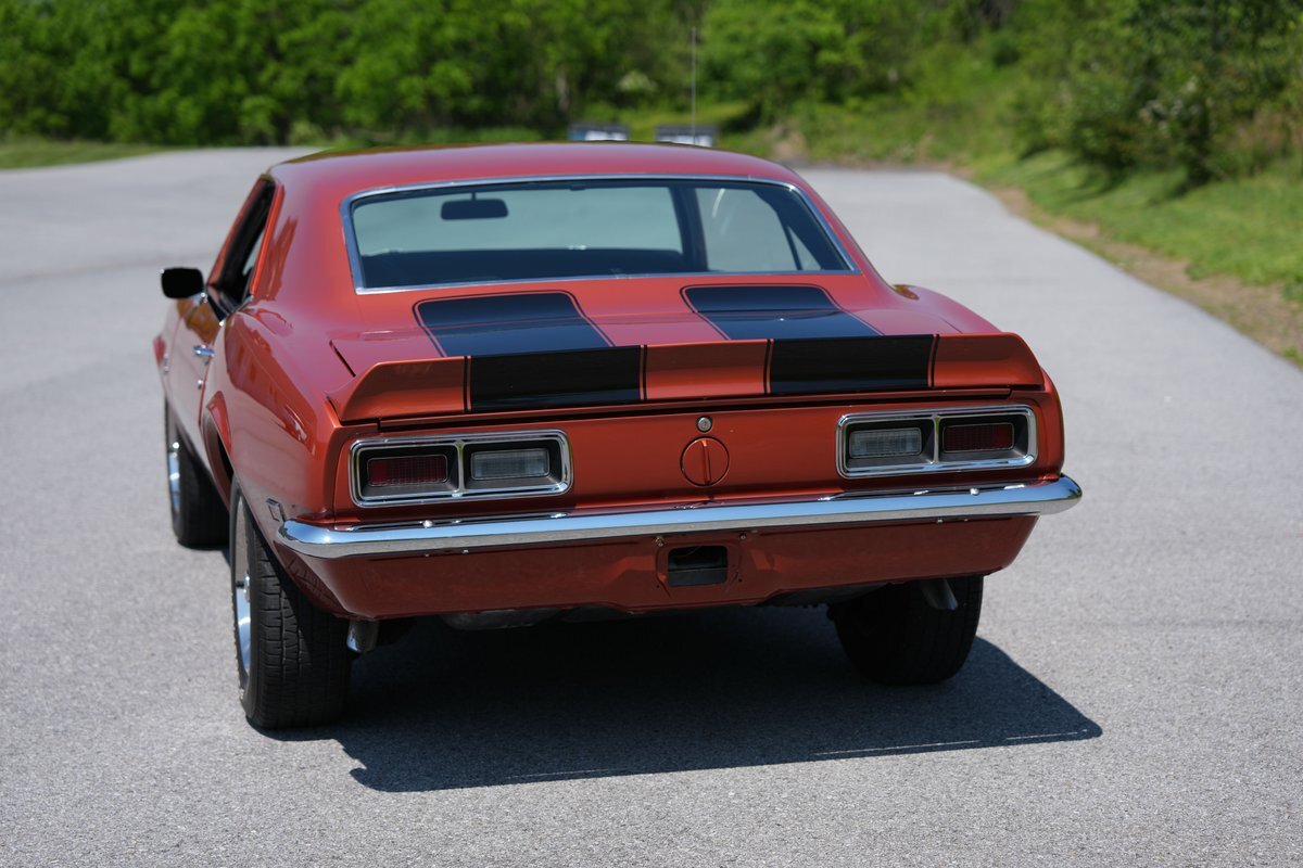 Chevrolet-Camaro-1968-Coupe-9
