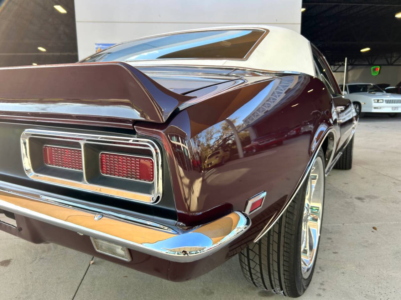 Chevrolet-Camaro-1968-Hatchback-16